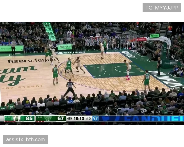 拉梅洛对比上季：挡拆组织提升外线效率